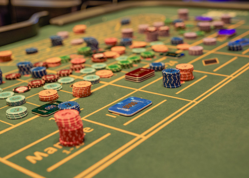 American roulette table